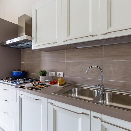 Chiara Modern Apartment By Wonderful Italy Naples Exterior photo