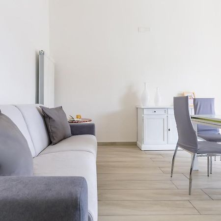 Chiara Modern Apartment By Wonderful Italy Naples Exterior photo